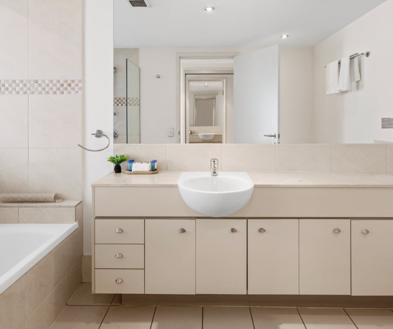 OVR Resort Studio OV 1200px 0001